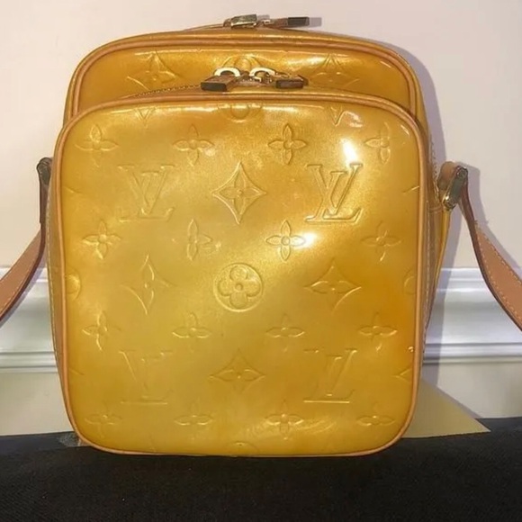 LOUIS VUITTON Wooster Vernis Monogram Crossbody Bag with Vachetta Shoulder Strap - Picture 1 of 17